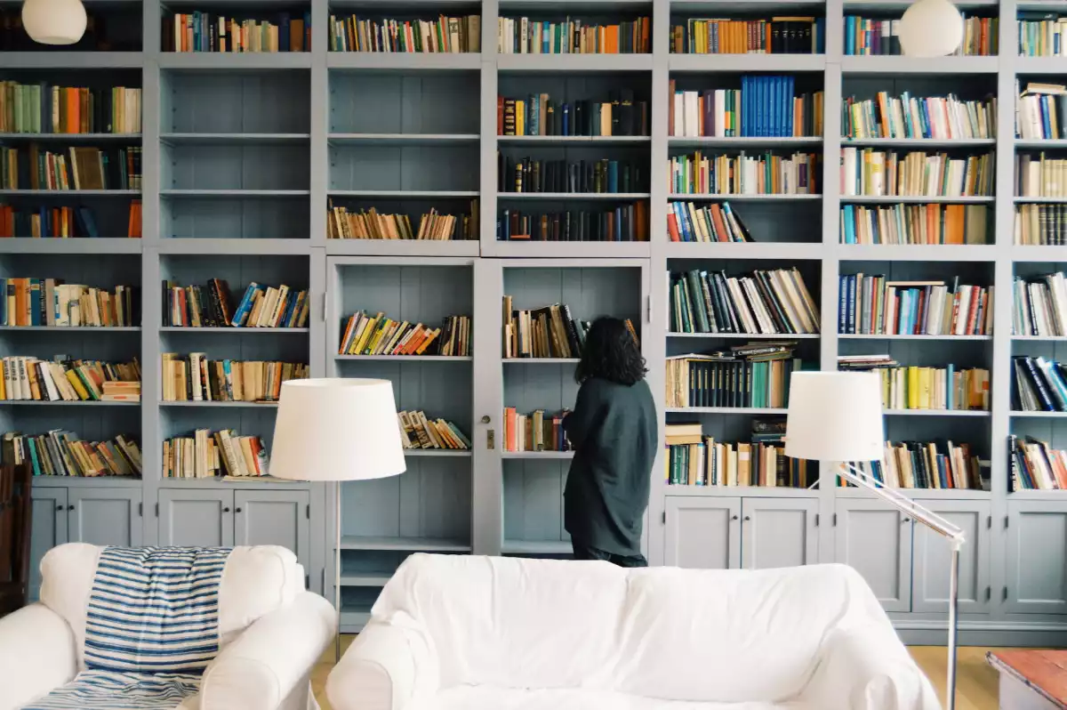 6 Easy Steps To Create The Perfect Home Library